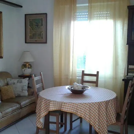 Greenriver Guest house Ponsacco